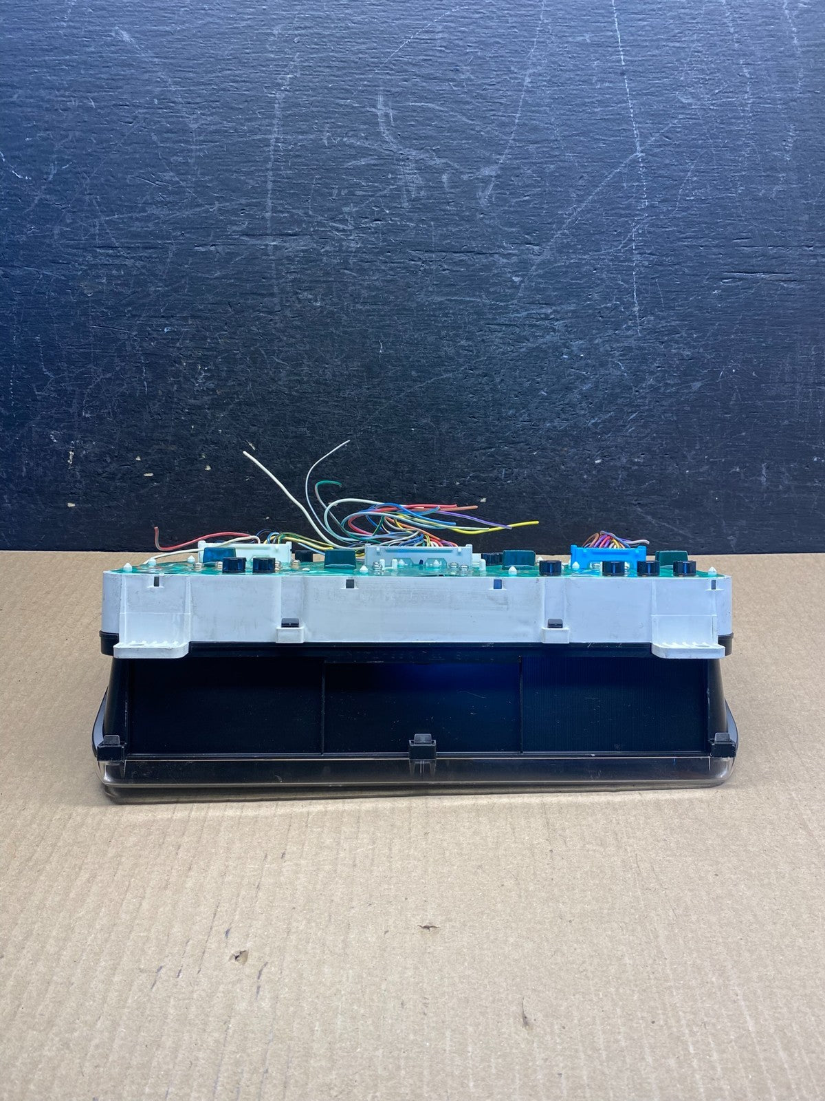 2001 to 2004 Chevrolet Tracker Cluster Gauge Speedometer ECM AG3915 DG5