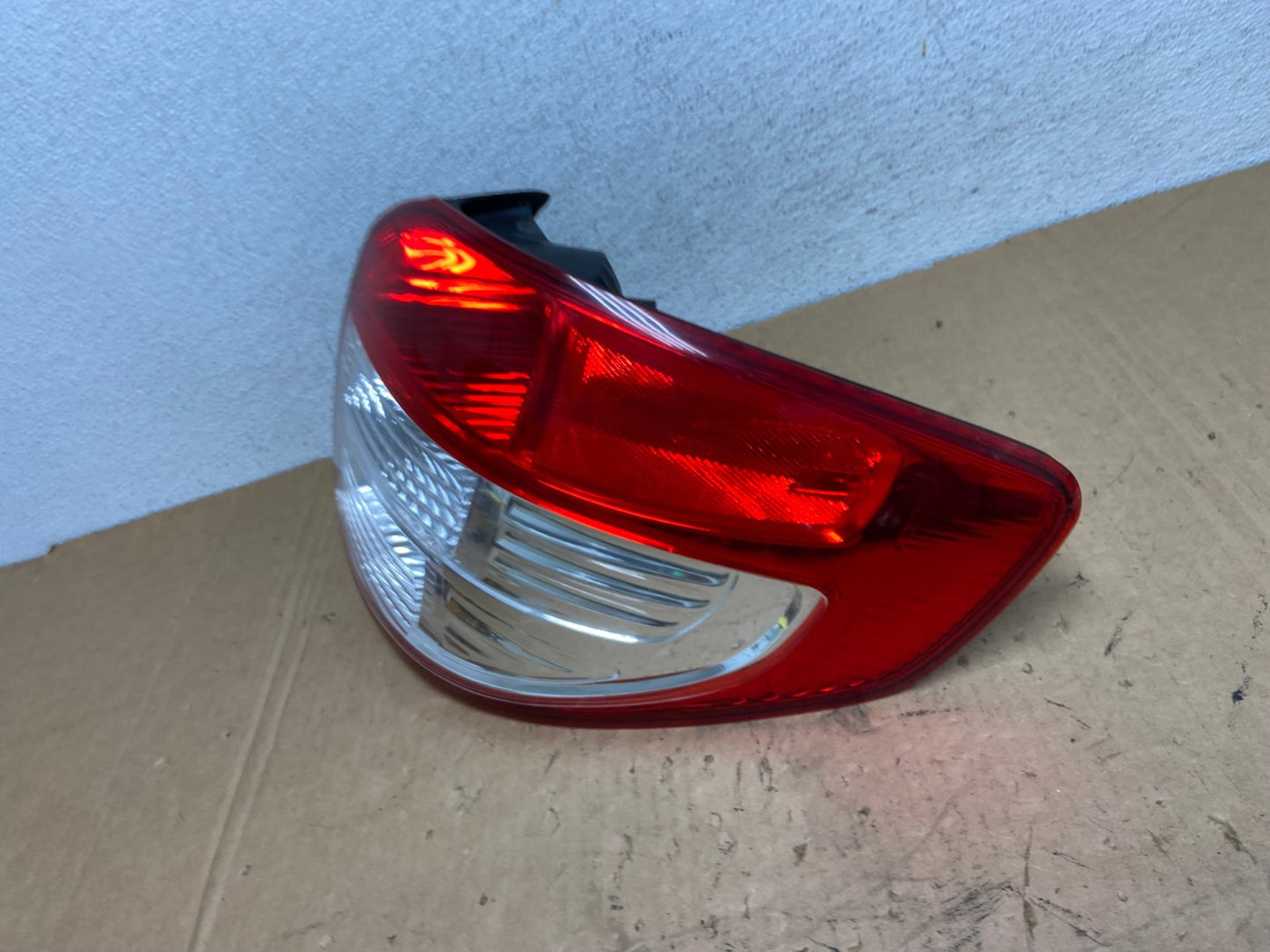 2007 to 2013 Suzuki SX4 Hatchback Right Passenger RH Tail Light AD3210 LK1