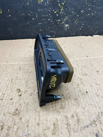 1997 to 2001 Lexus ES330 ES300 Front Center Side Air Vent Y8012  DG2