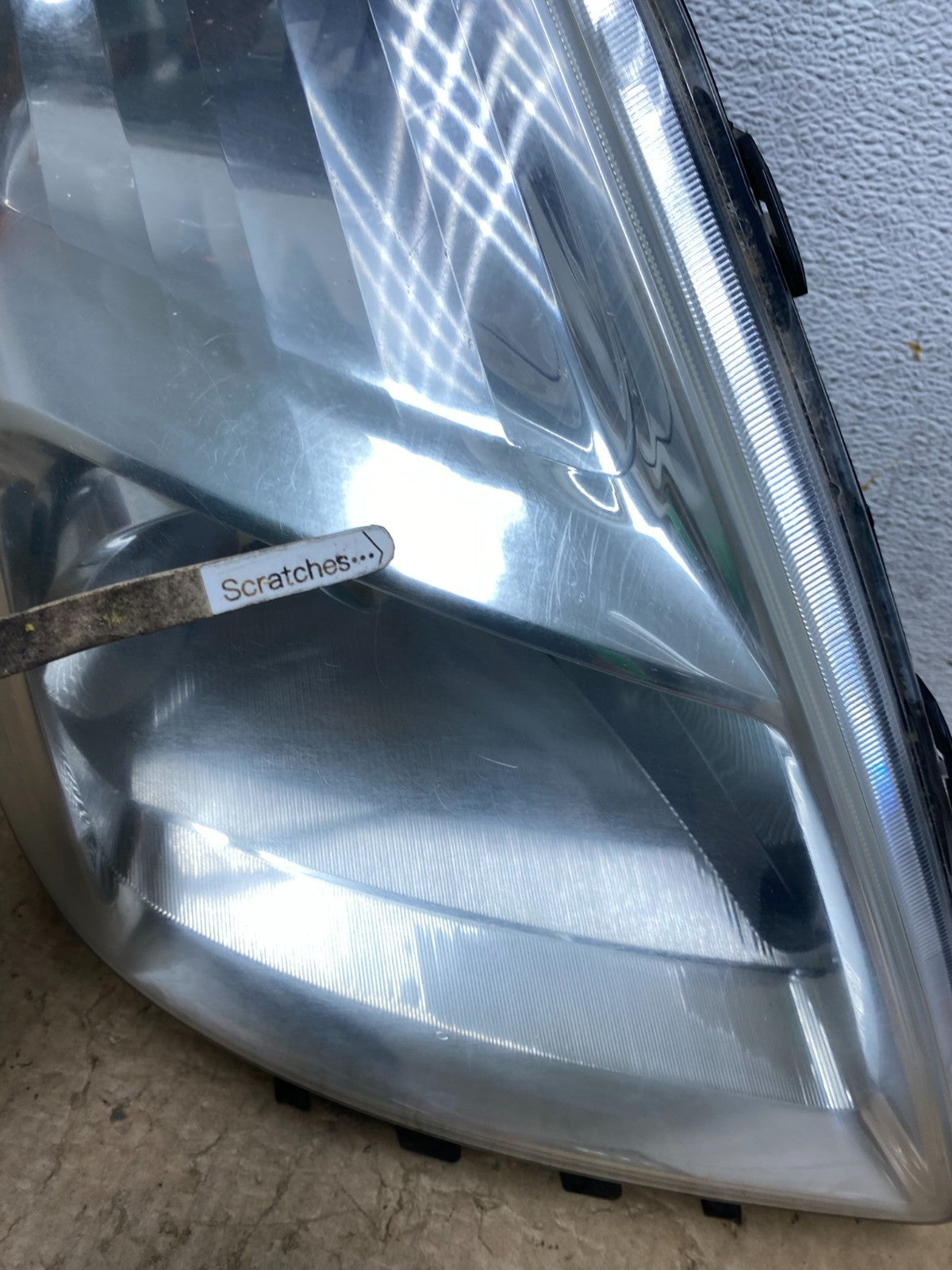 2004-2005 Toyota Prius Right Passenger RH Halogen Headlight AG1363 DW3