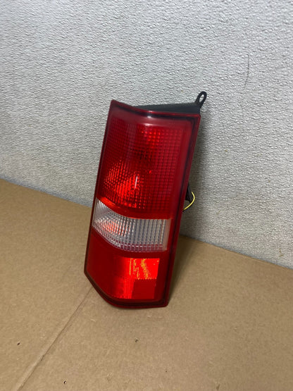2003 2017 Chevrolet Express 1500 2500 3500 Right Passenger Tail Light U9693 DW1