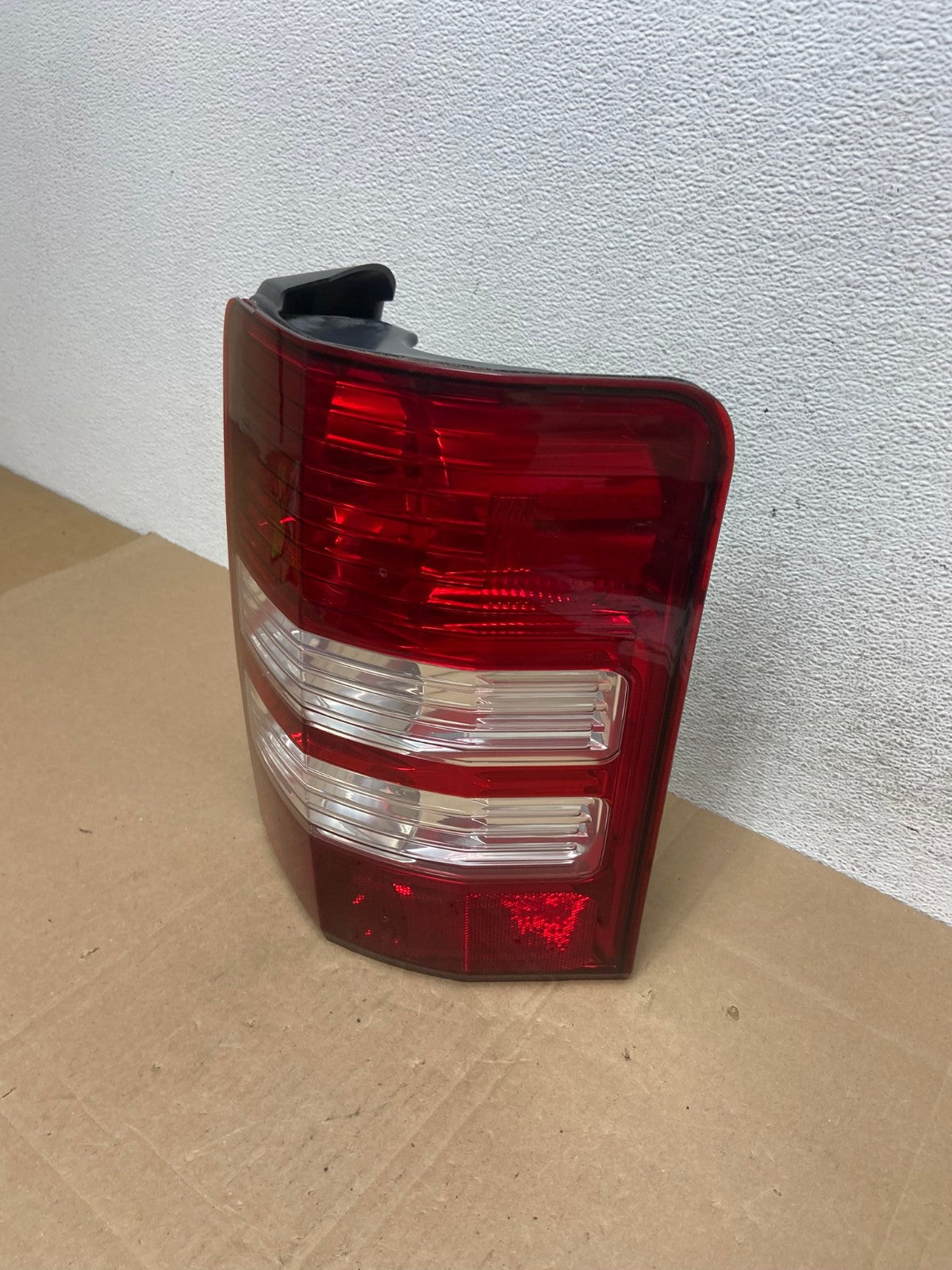 2008 to 2012 Jeep Liberty Right Passenger RH Side Tail Light AE4965 LK1