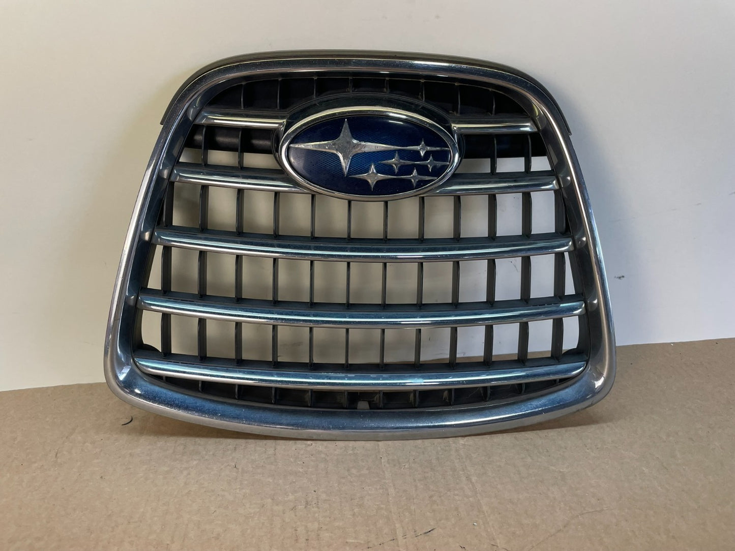 2006 - 2007 Subaru Tribeca Front Upper Grill Grille AH0022 DG0
