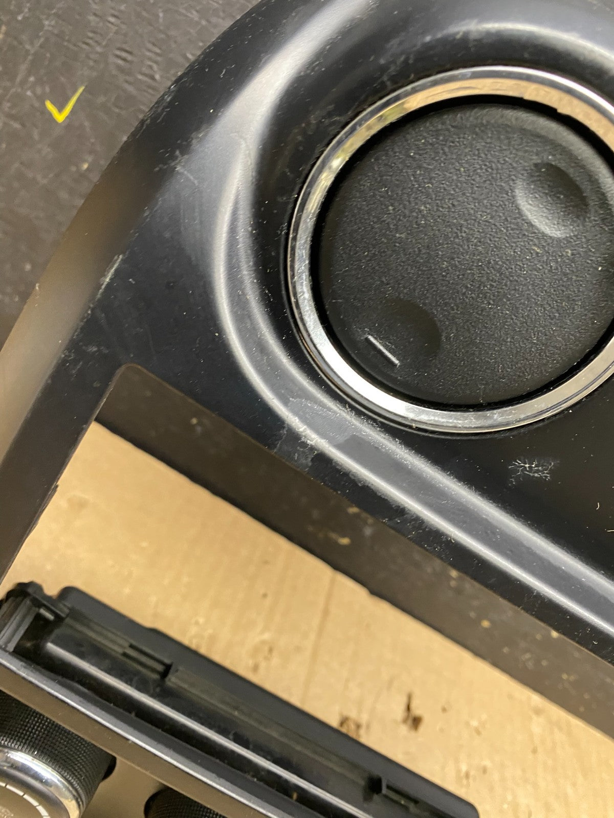 2011 to 2017 Jeep Compass Dash Climate Temperature Control Radio Bezel V7367 DG4