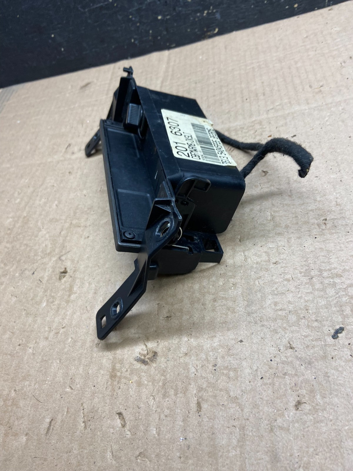 2010 to 2012 Ford Taurus Front Center Console Dashboard Center Storage z0093 DG3
