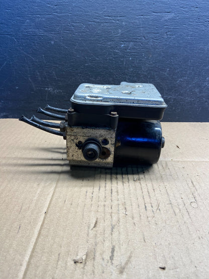 2003 - 2005 Chevrolet Silverado GMC Sierra ABS Anti-Lock Brake Module AD1786 DG2