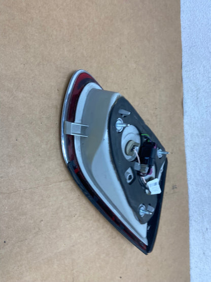 2008-2012 Buick Enclave Right Passenger Rh Inner Tail Light AD4437 LK4