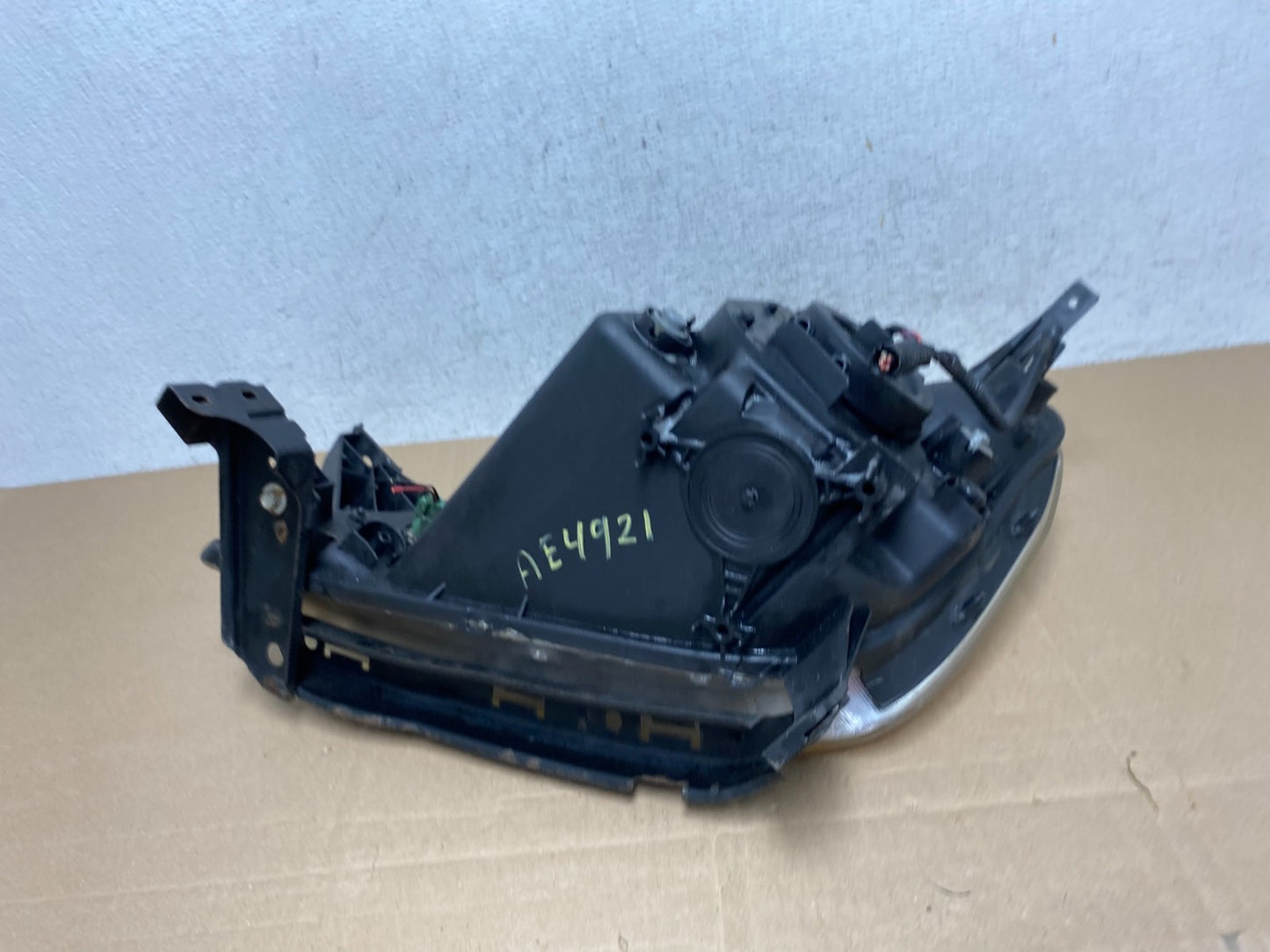 2002 to 2004 Honda CRV CR-V Right Passenger RH Halogen Headlight AE4921 DW6