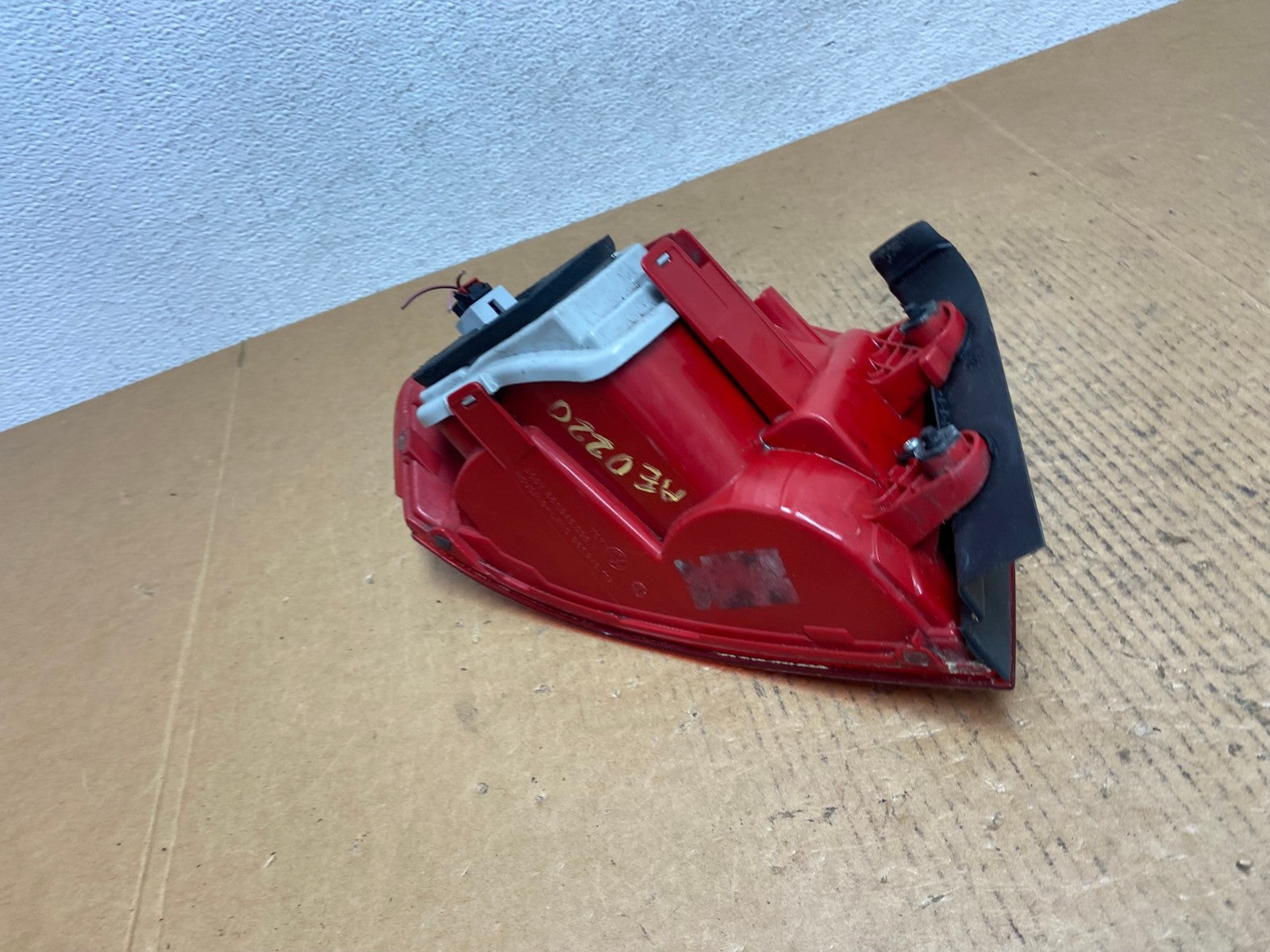 2012 to 2015 Volkswagen Passat Right Passenger Rh Side Tail light AE0220 LK5