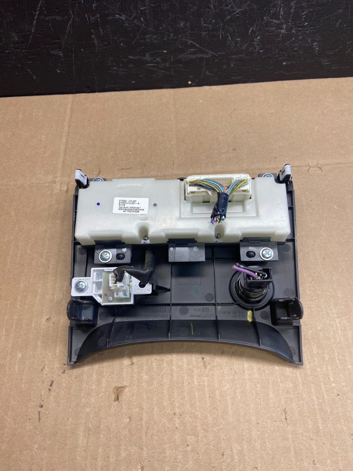 2011 to 2015 Nissan Rogue Heater Temperature AC Climate Control OEM AB9254 DG3