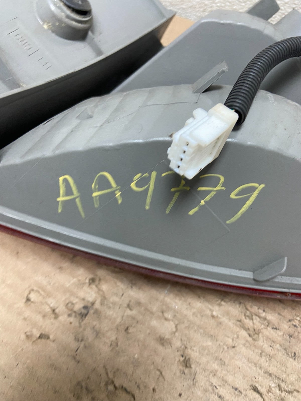 2008 to 2015 Nissan Rogue Left Driver Lh Side Tail Light OEM AA9779 LK6