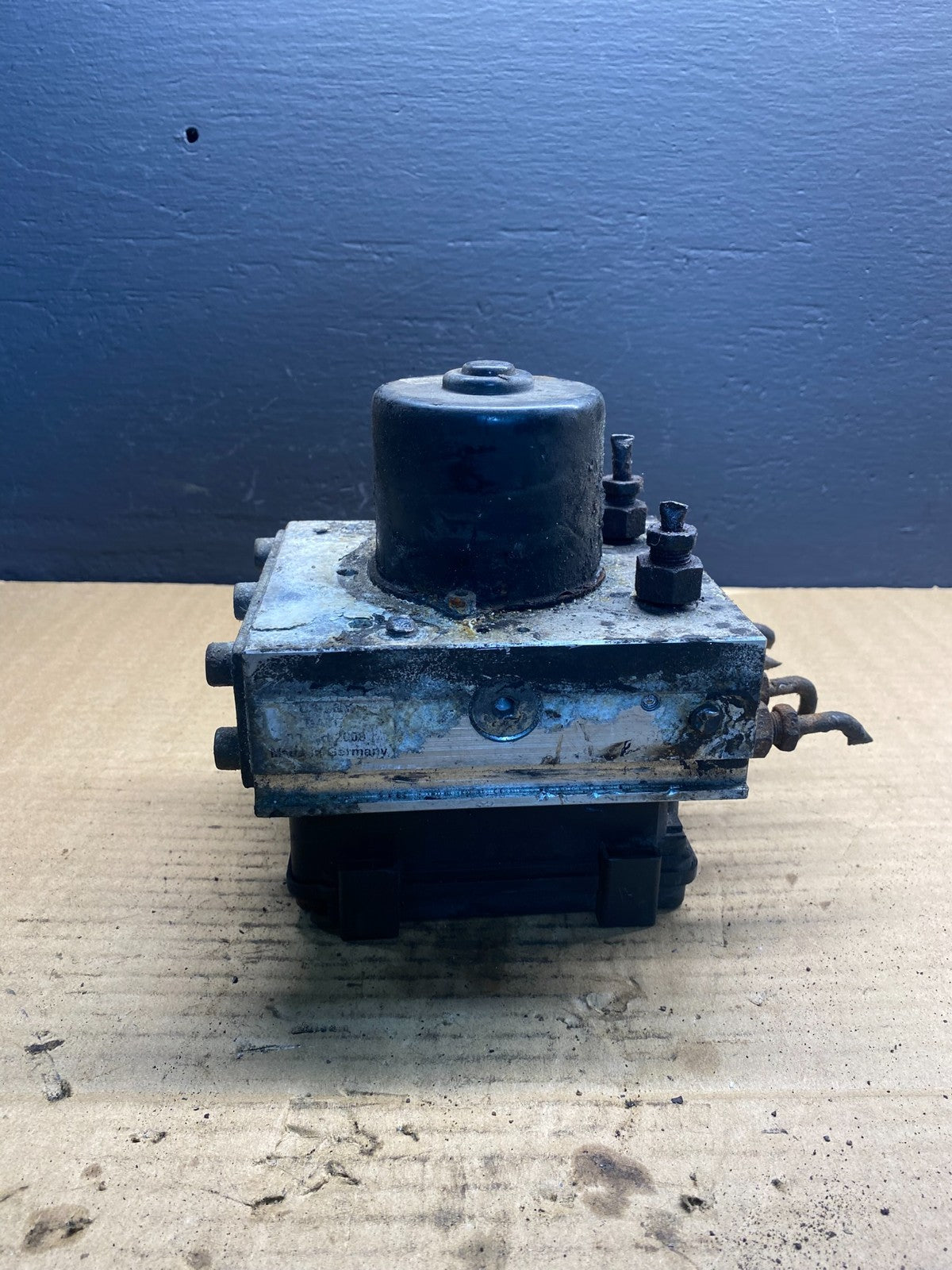 Wabco ABS Pump Hydraulic W/ Module P/N 4460470002 AB7144 DG2