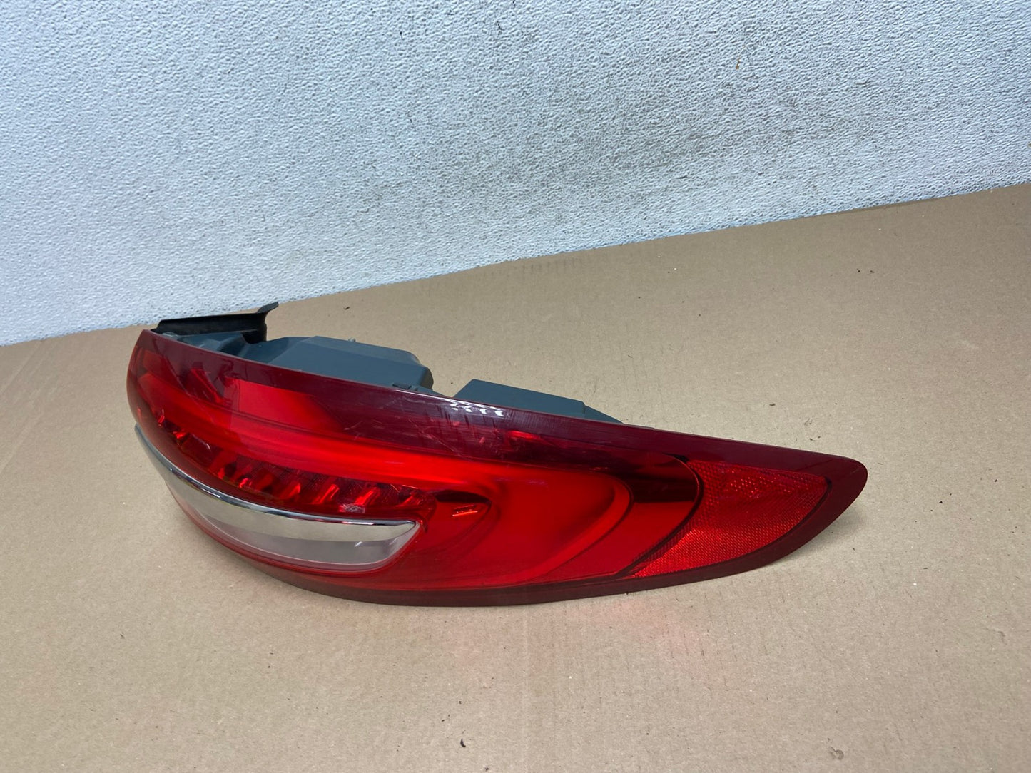 2017 - 2018 Ford Fusion Right Passenger RH Side Tail Light AF2996 LK1