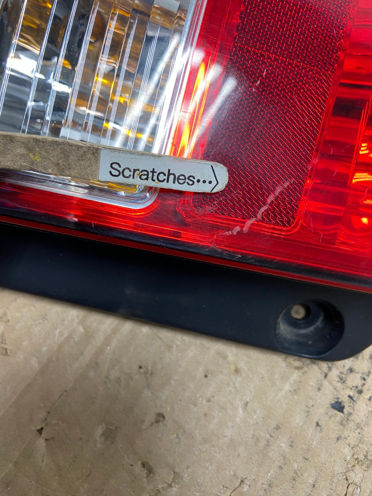2005 to 2012 Nissan Pathfinder Tail light Left Driver Lh Side Oem AC4152 LK3