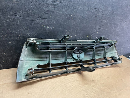 1999 2000 Toyota 4Runner Front Upper Grill Grille OEM AA9150 DG8