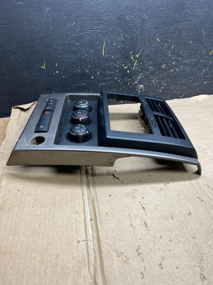2008 to 2012 Jeep Liberty Dash Climate Temperature Control Radio Bezel X5781 DG3