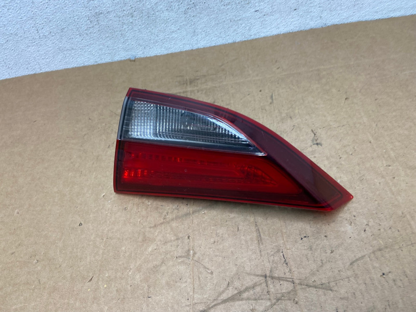 2014 2015 2016 Hyundai Elantra Sedan Right Passenger Inner Tail Light AD6283 LK1