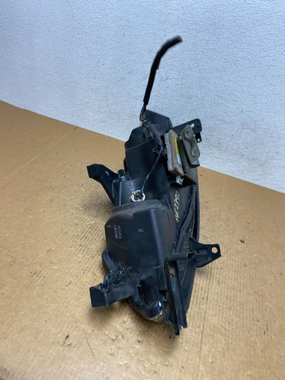2004 2005 2006 Acura TL Headlight Right Passenger Side Xenon HID AE2792 DW9