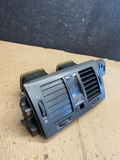 2006 to 2011 Cadillac DTS Dash Center Air Vent Heater Bezel ae4010 DG2