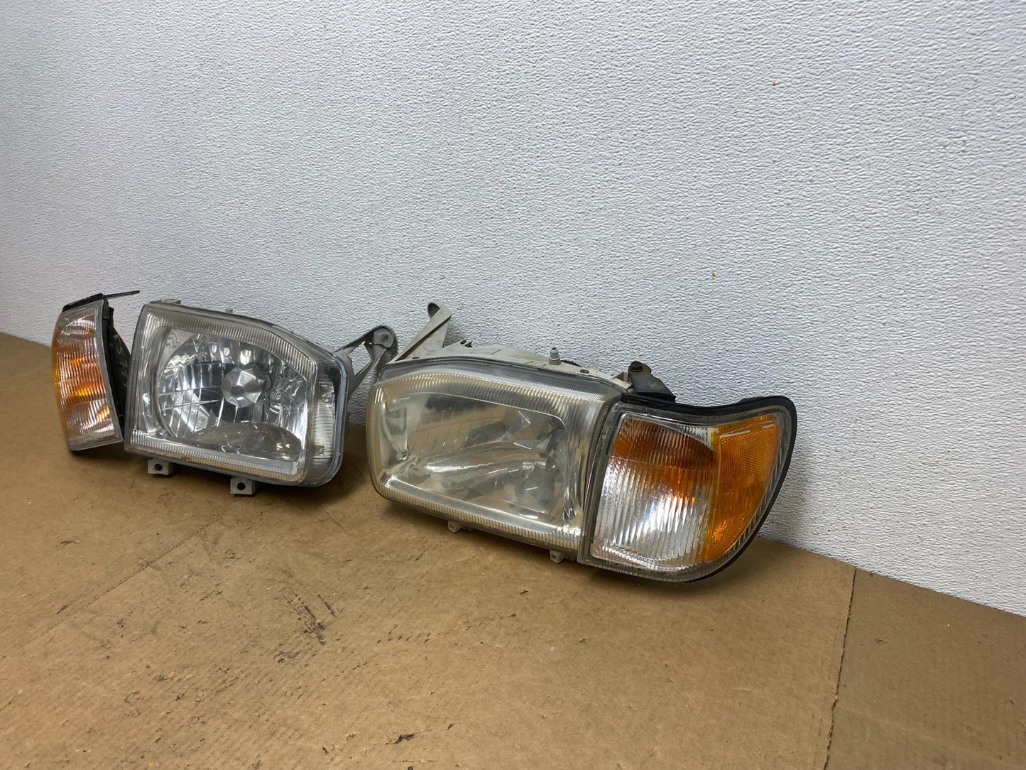 1999-2004 Nissan Pathfinder Left+Right Side Set Halogen Headlights Oem AC3325 DW1