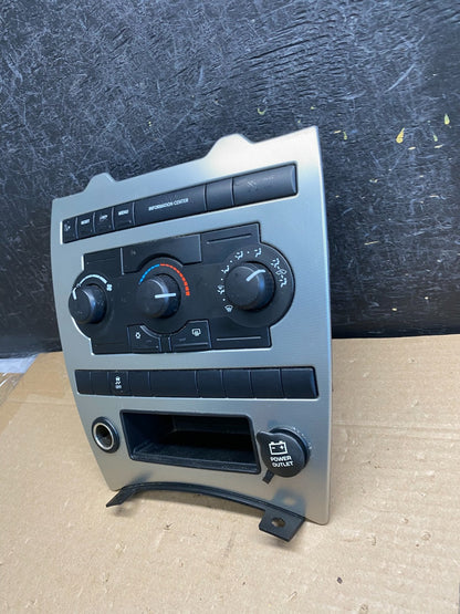 2005 2006 2007 Jeep Commander Grand Cherokee A/C Climate Control Bezel T1818 DG2
