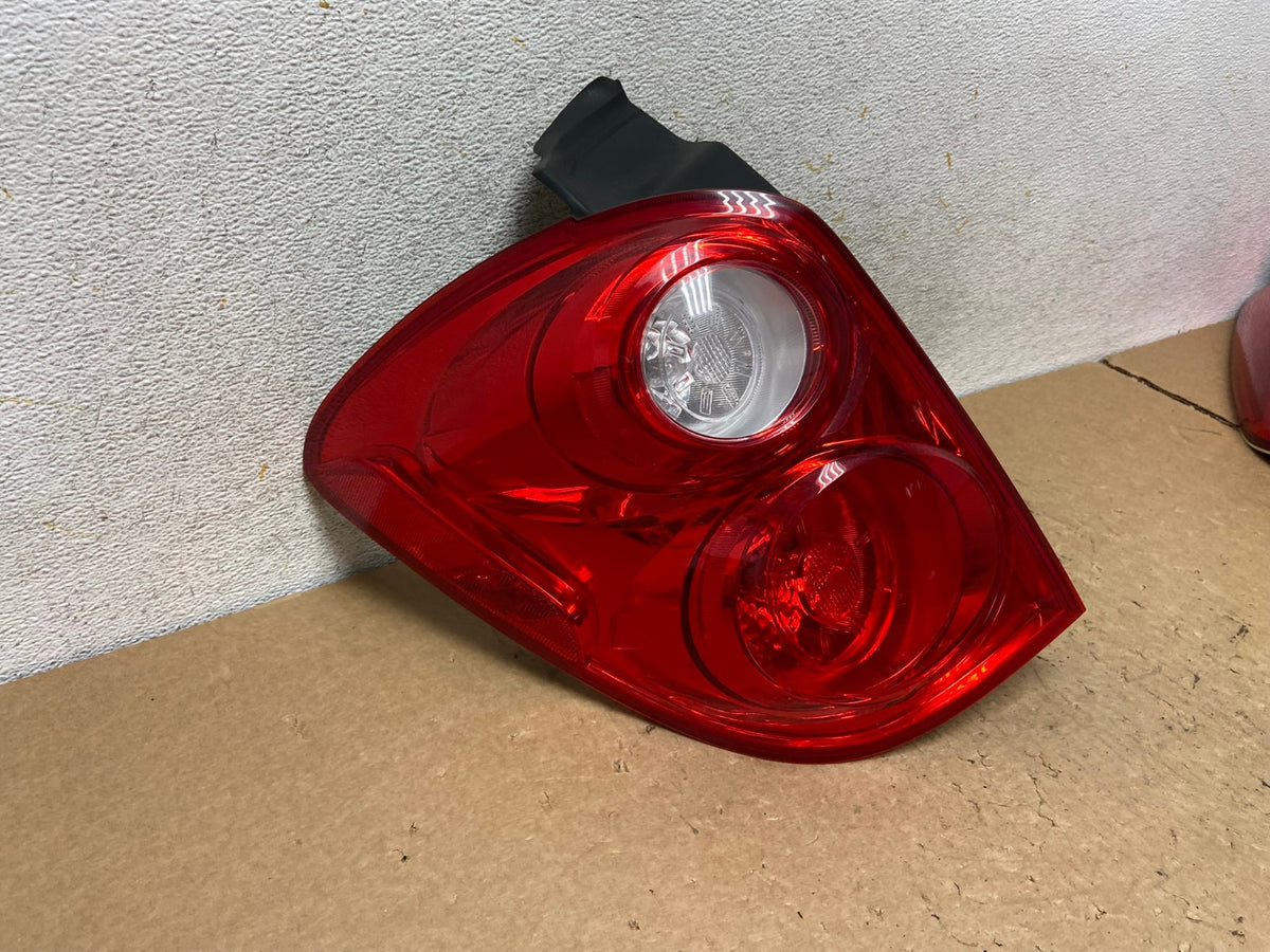 2010 to 2015 Chevrolet Equinox Left Driver Lh Side Tail Light AI3727 LK2