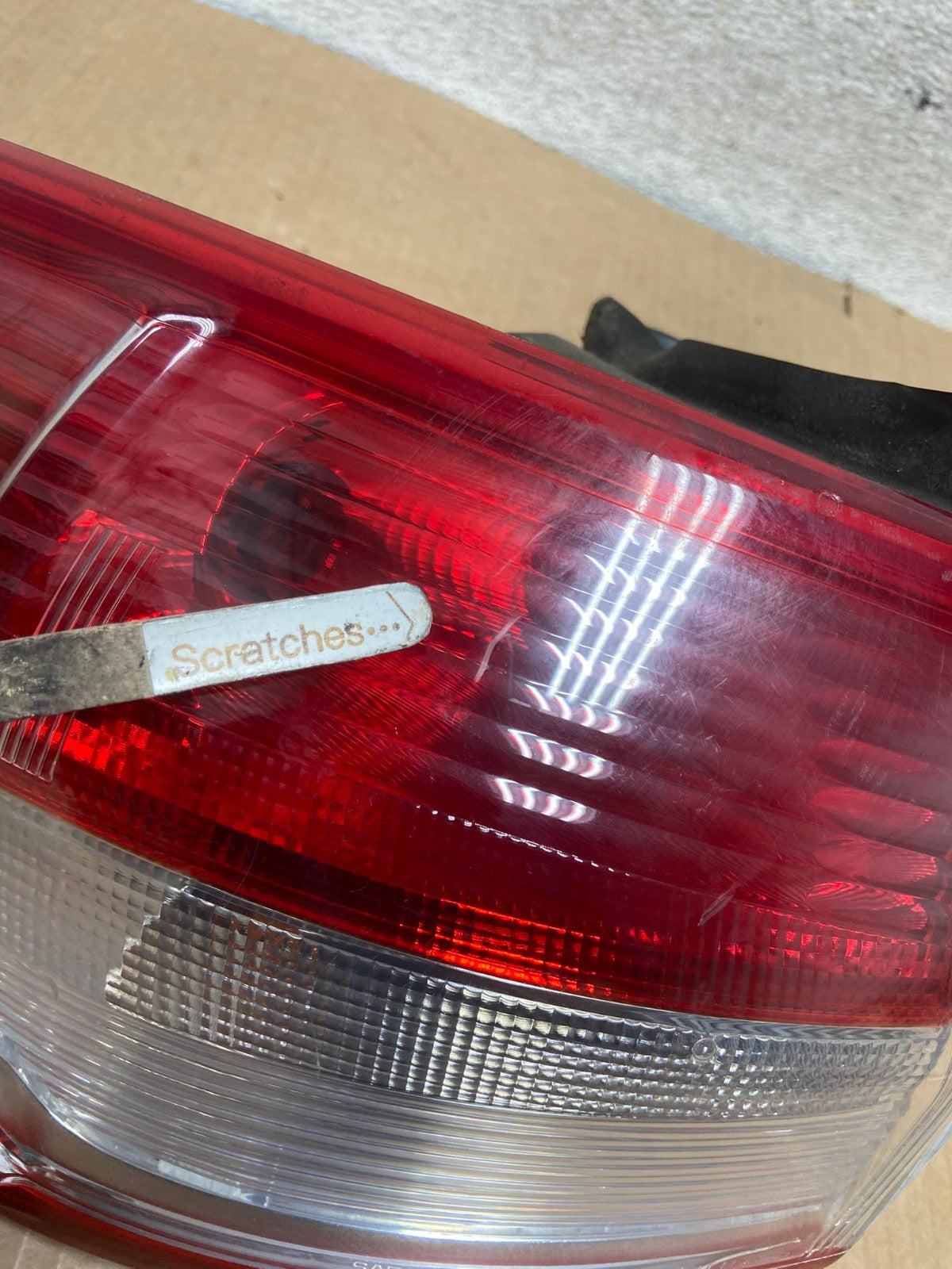 2013 to 2016 Ford Escape Left Driver LH Side Tail Light AI6881 LK3