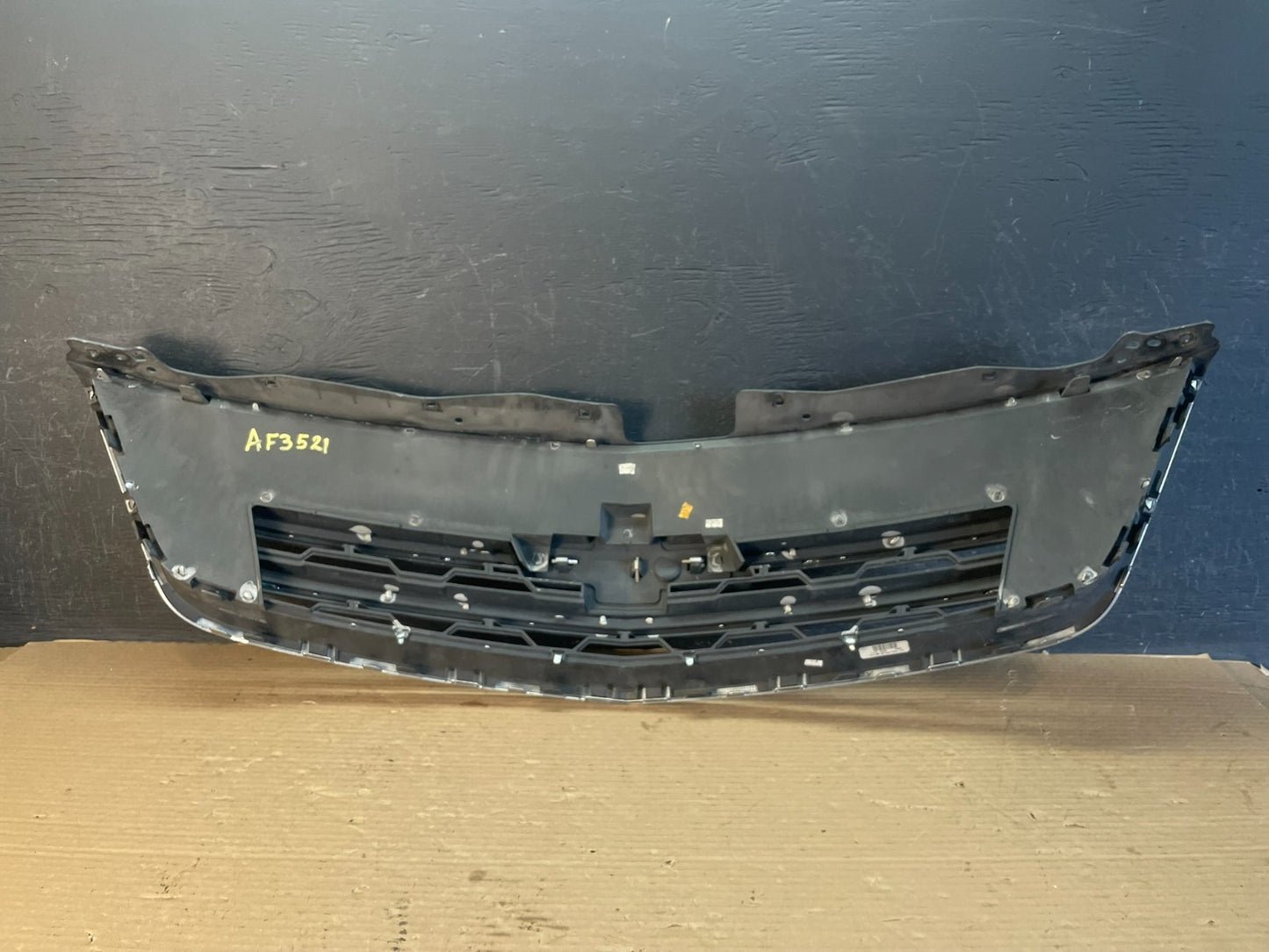 2013 to 2017 Chevrolet Traverse Front Upper Grill Grille AF3521 DG3