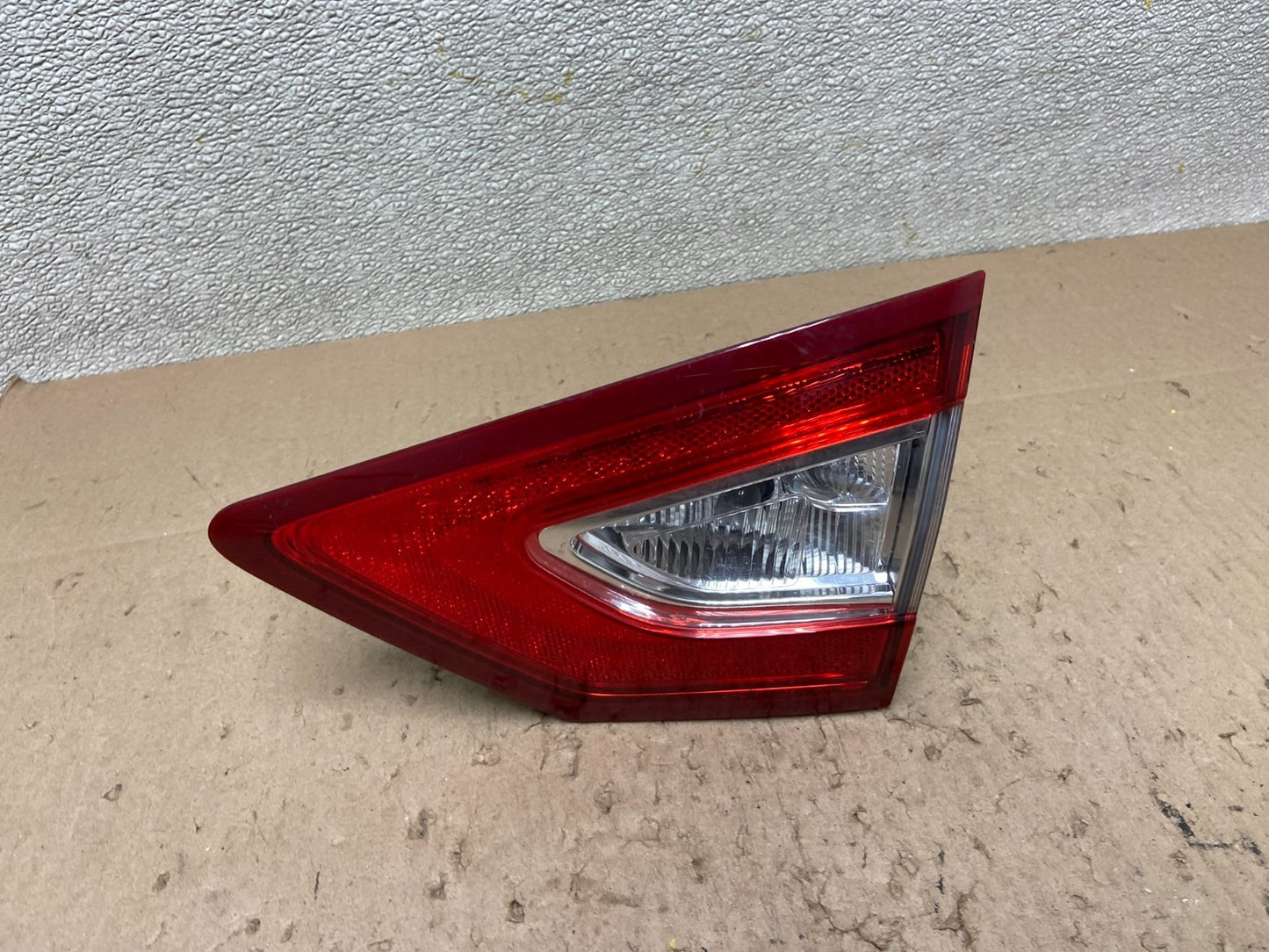 2013 to 2016 Ford Fusion Right Passenger RH Side Tail Light Inner Oem Z6486 DW0
