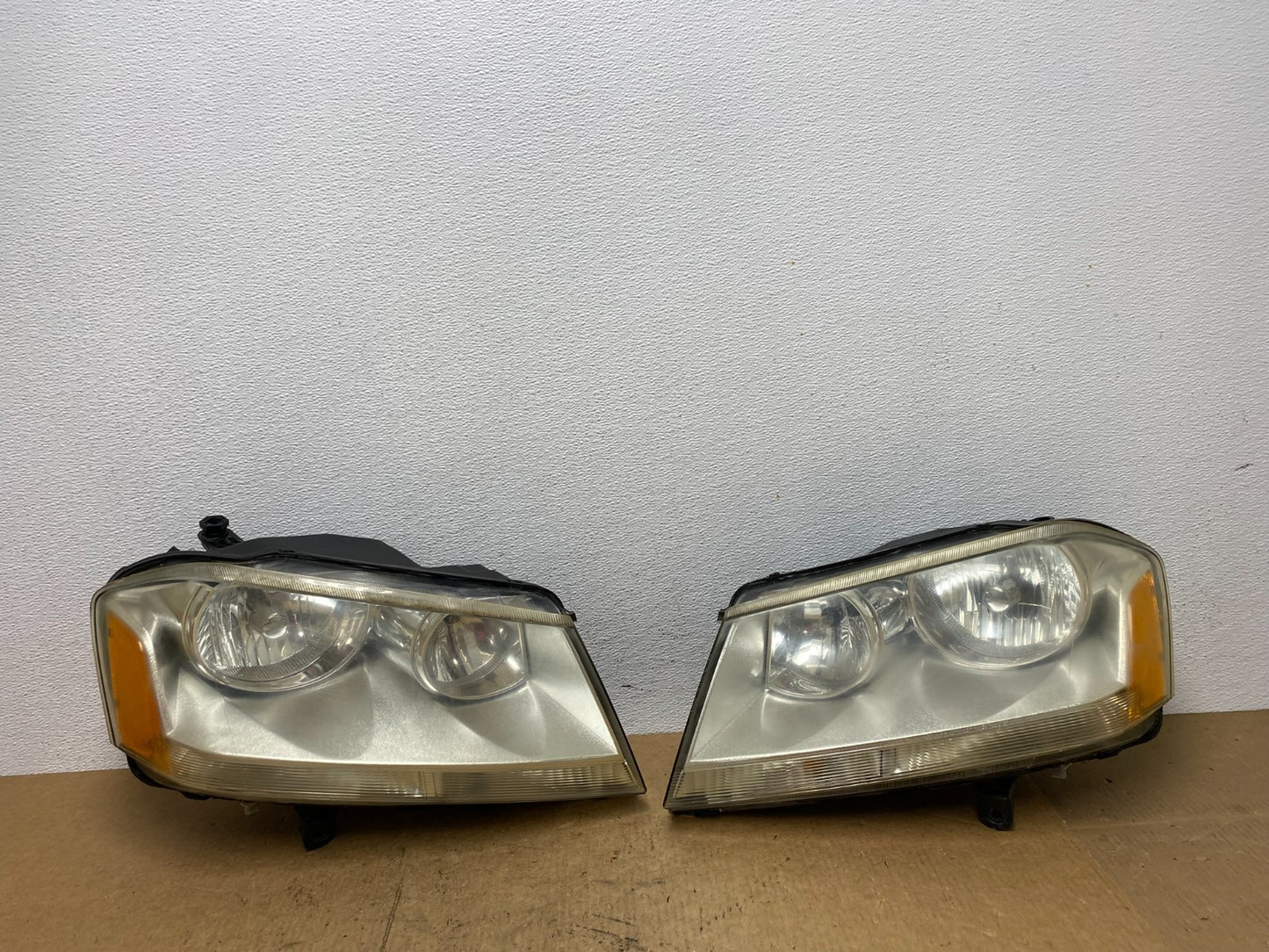 2008 to 2014 Dodge Avenger Left+Right Side Set Headlights AC3635 DW0