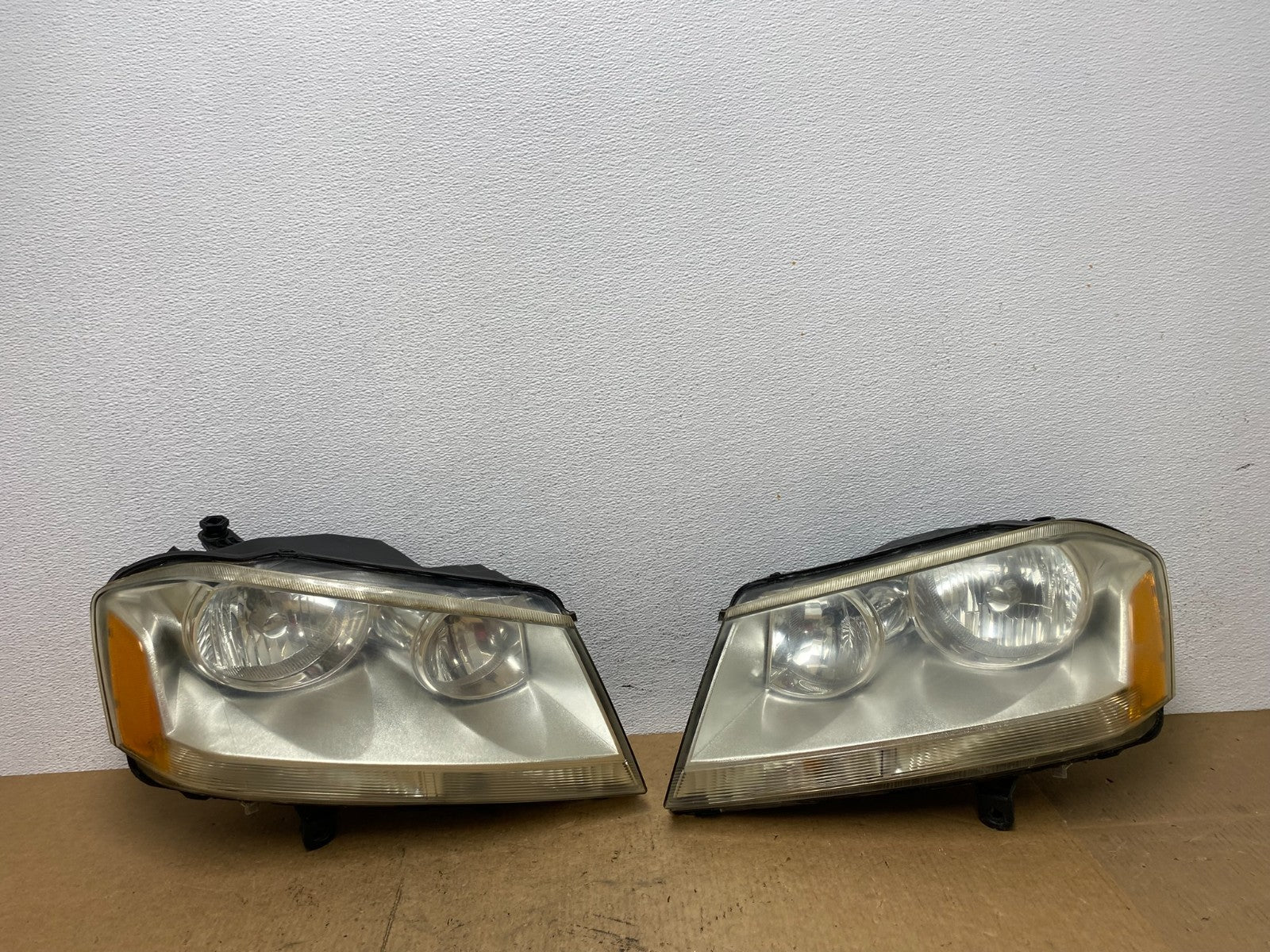2008 to 2014 Dodge Avenger Left+Right Side Set Headlights AC3635 DW0