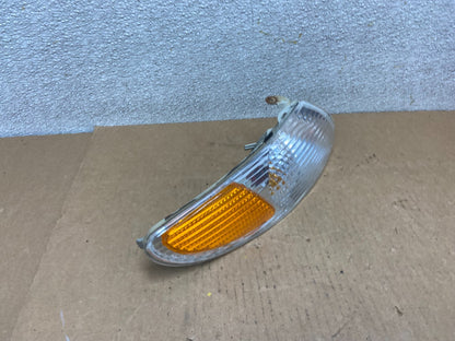 1999-2001 Toyota Solara Right Passenger RH Front Turn Park Signal Z6739 DW2