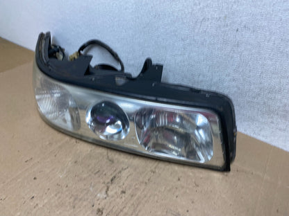 1998 to 2004 Cadillac Seville Right Passenger RH Side Headlight AE6510 DG1