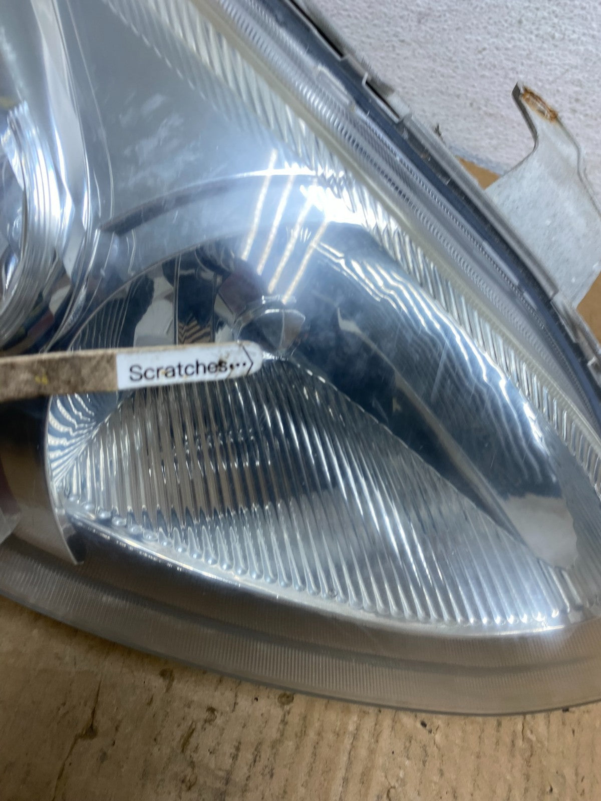 2003 2004 2005 Toyota Echo Right Passenger RH Side Headlight AC7790 DG3