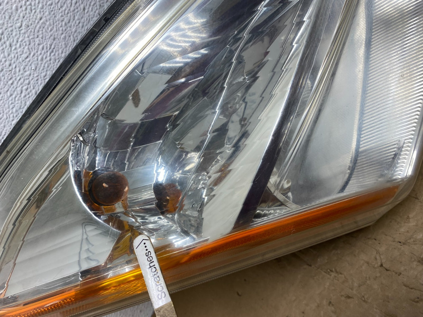2009-2013 Nissan Rogue Right Passenger Xenon HID Headlight AC6082 DW3