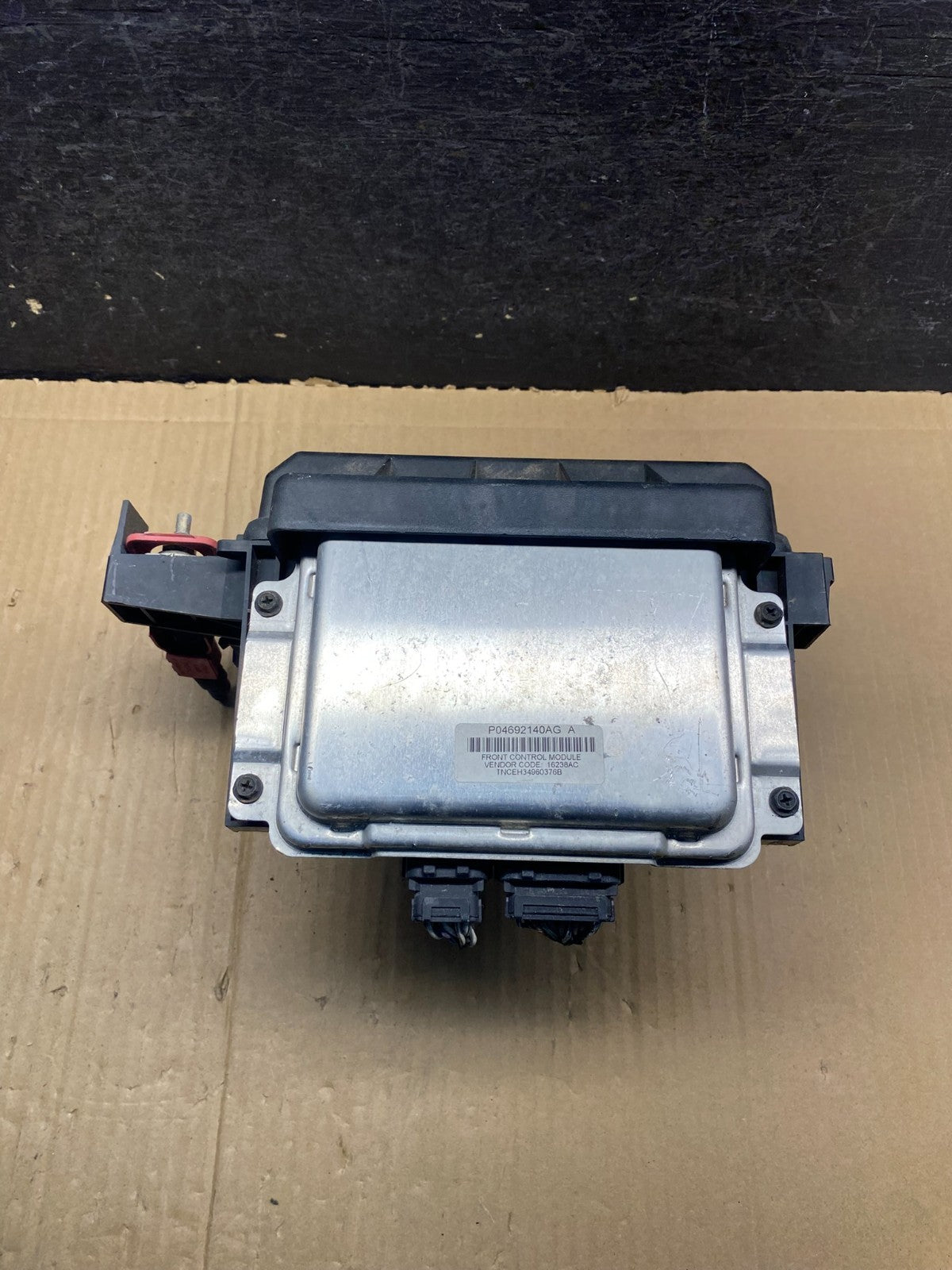 2006 2007 Dodge Charger Fuse Box Body Control Module BCM AI0304 DW2