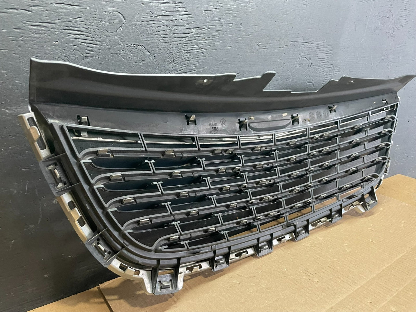 2011 to 2016 Chrysler Town & Country Front Upper Grill Grille Oem AB7637 DG6