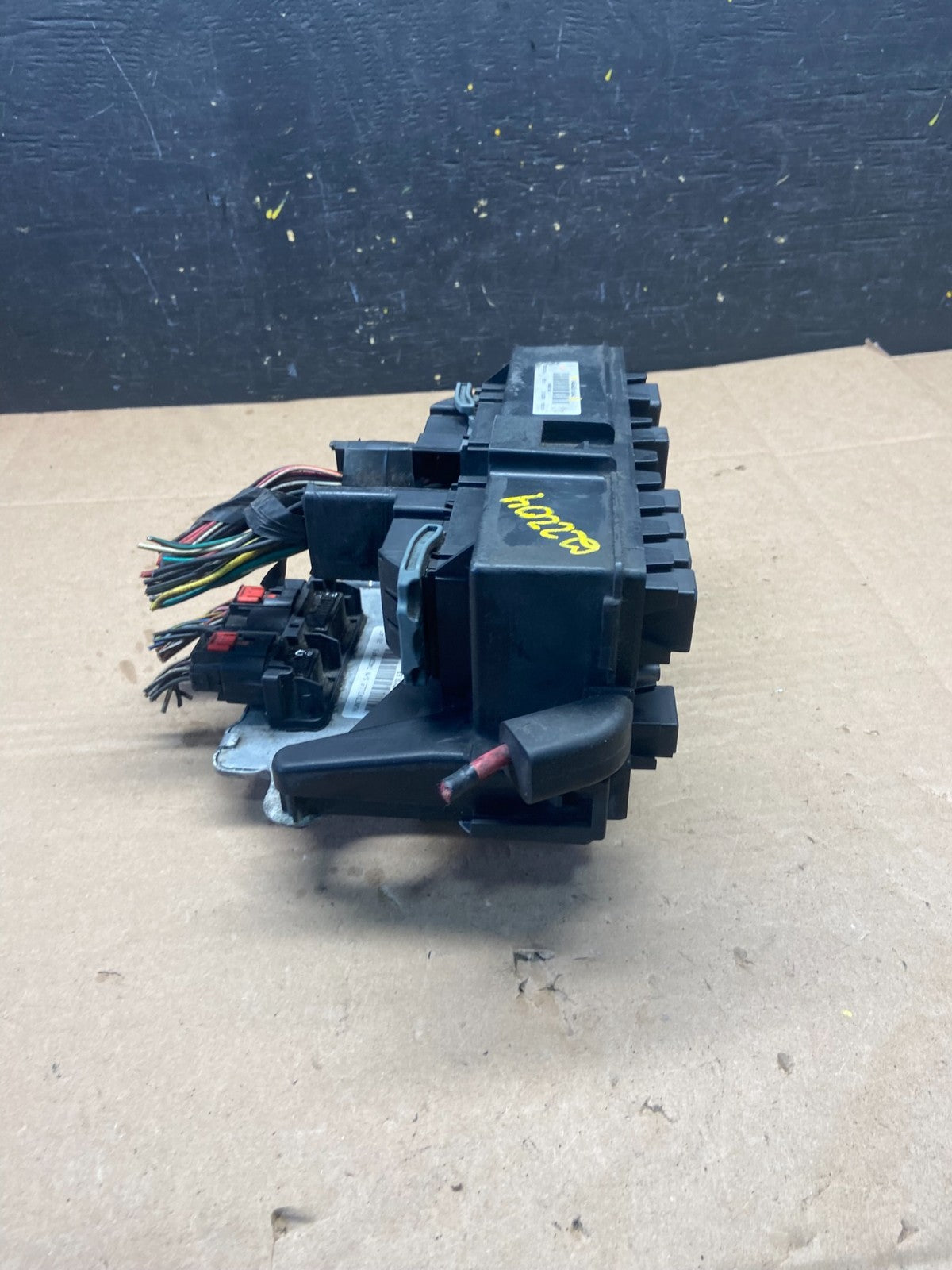 2005 Jeep Grand Cherokee Commander Fuse Box BCM Body Control Module q2204 DG2