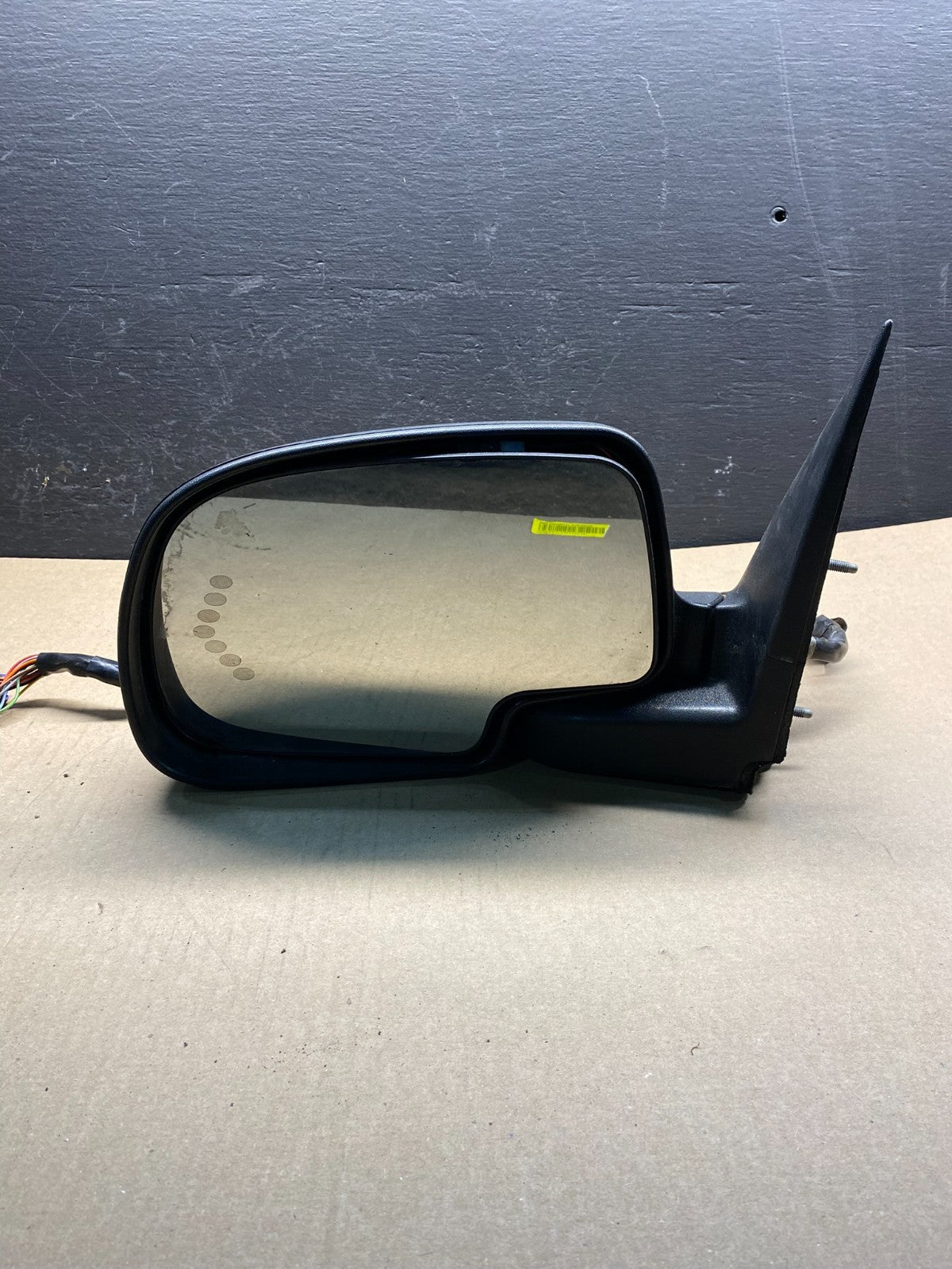 2003-2006 Chevrolet Avalanche Left Driver Turn Sgn View Door Mirror Oe AC8826 DG9