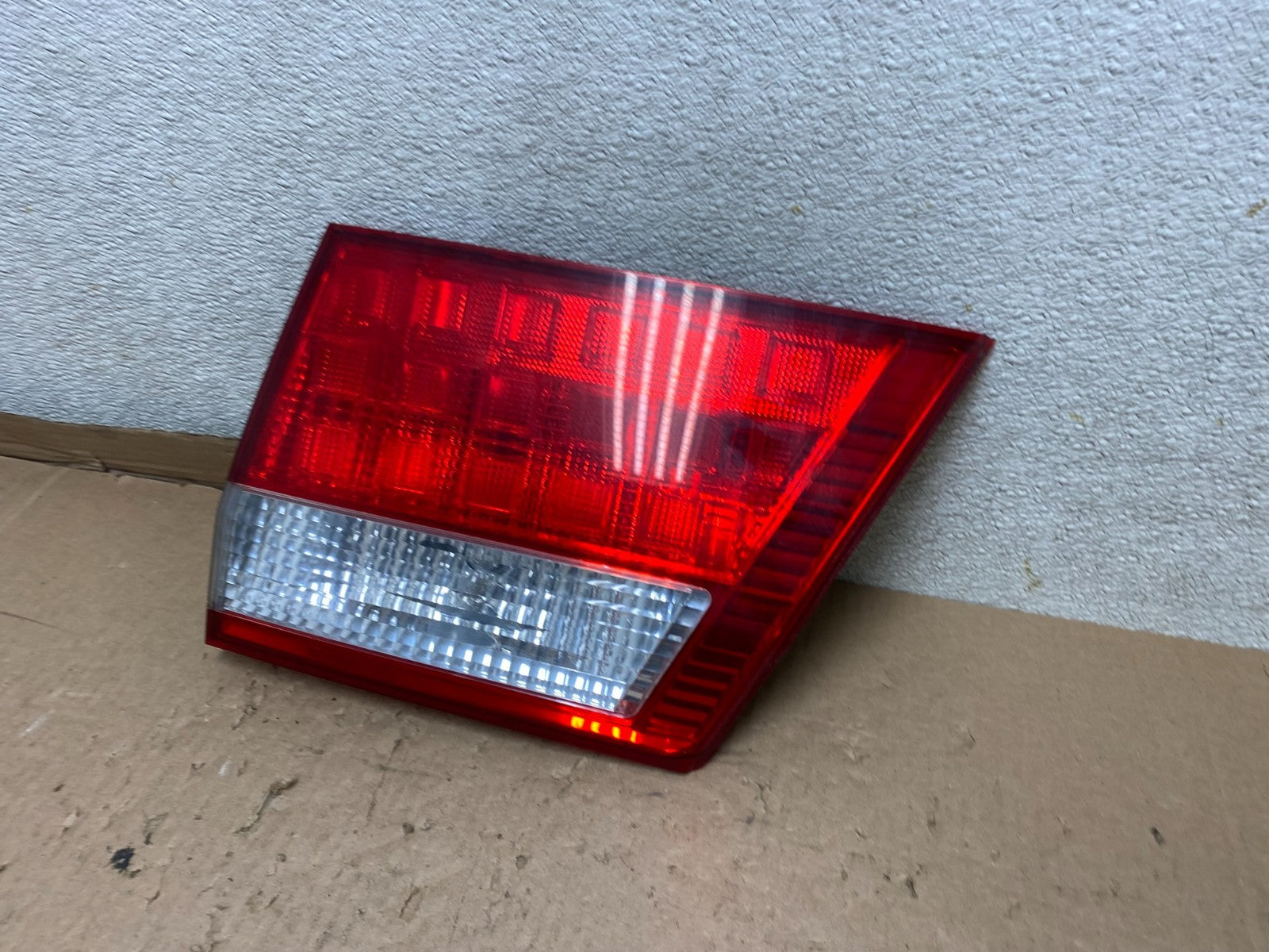 2005 2006 2007 Honda Odyssey Inner Right Passenger RH Tail Light U8714 DW1