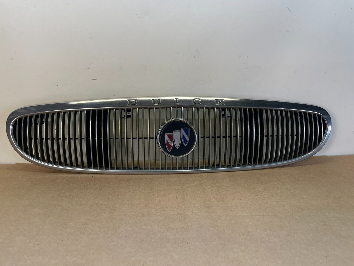 1997 to 2002 Buick Century Front Upper Grill Grille AF8543 DG0