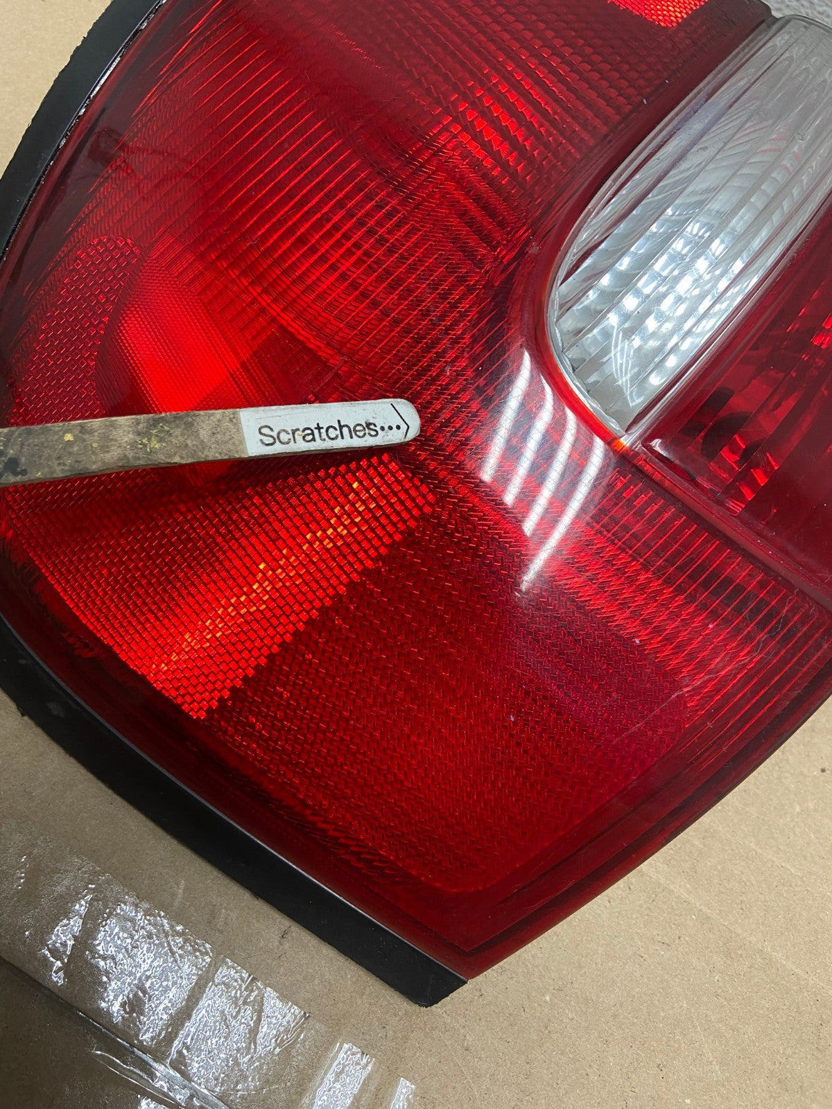 2000 to 2001 Nissan Altima Left Driver LH Side Tail Light AE4865 LK3