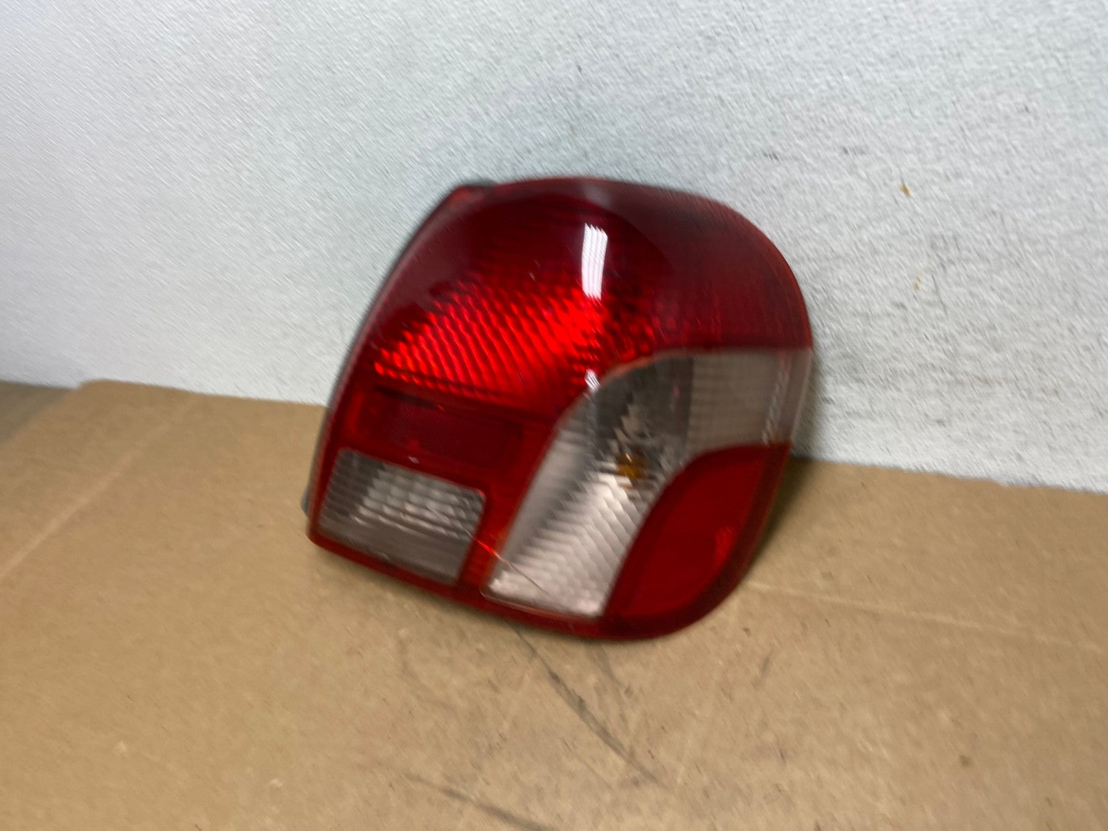 2000 to 2002 Toyota Echo Right Passenger RH Side Tail Light AD6247 LK1