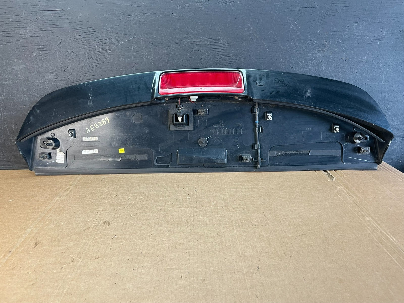 2011 to 2015 Ford Explorer Rear Upper Tailgate Liftgate Wing Spoiler AE8389 DW5