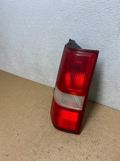 2003 to 2017 Chevrolet Express 1500 Left Driver Side Tail Light Oem L8173 DW1
