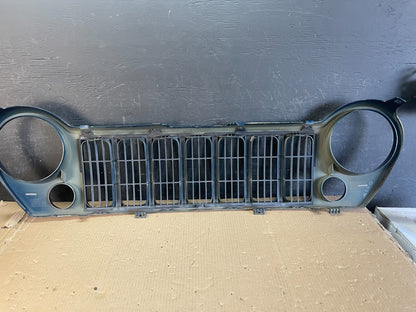 2005 to 2007 Jeep Liberty Front Upper Grill Grille ae3641 DG3