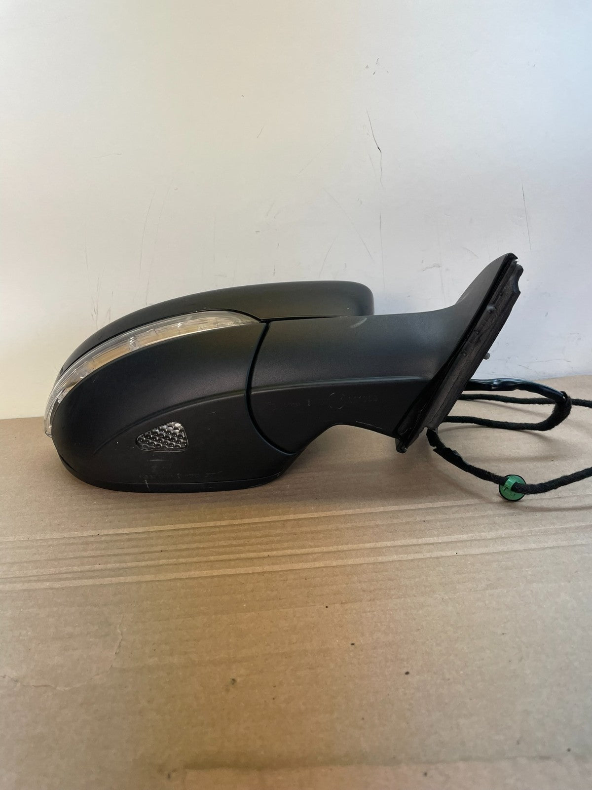 2009 - 2012 Volkswagen Eos Right Passenger Power View Door Mirror AG9906 DW3