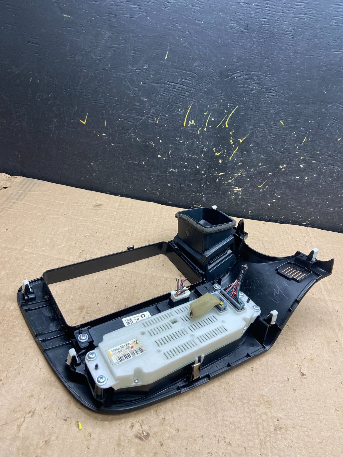 2014 to  2019 Mitsubishi Outlander Center Dash Bezel Radio Trim Z1627 DG4