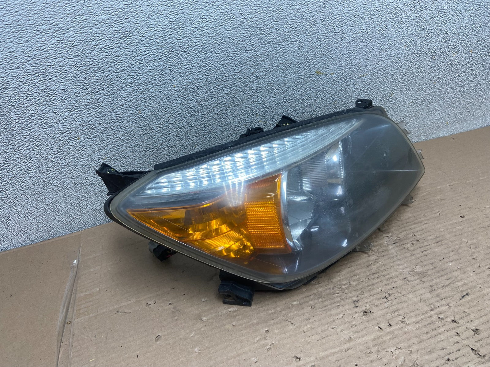 2006 2007 2008 Toyota Rav4 Right Passenger Rh Side Halogen Headlight OEM AA94082