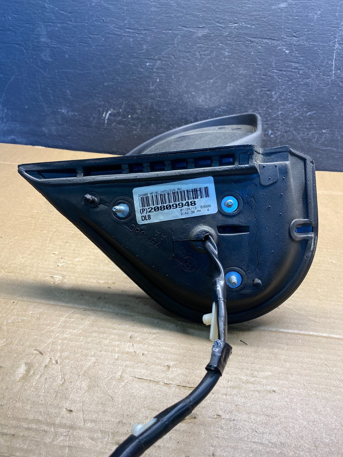 2007-2013 Chevrolet Tahoe Silverado Suburban Right Passenger Mirror AD6628 DW3